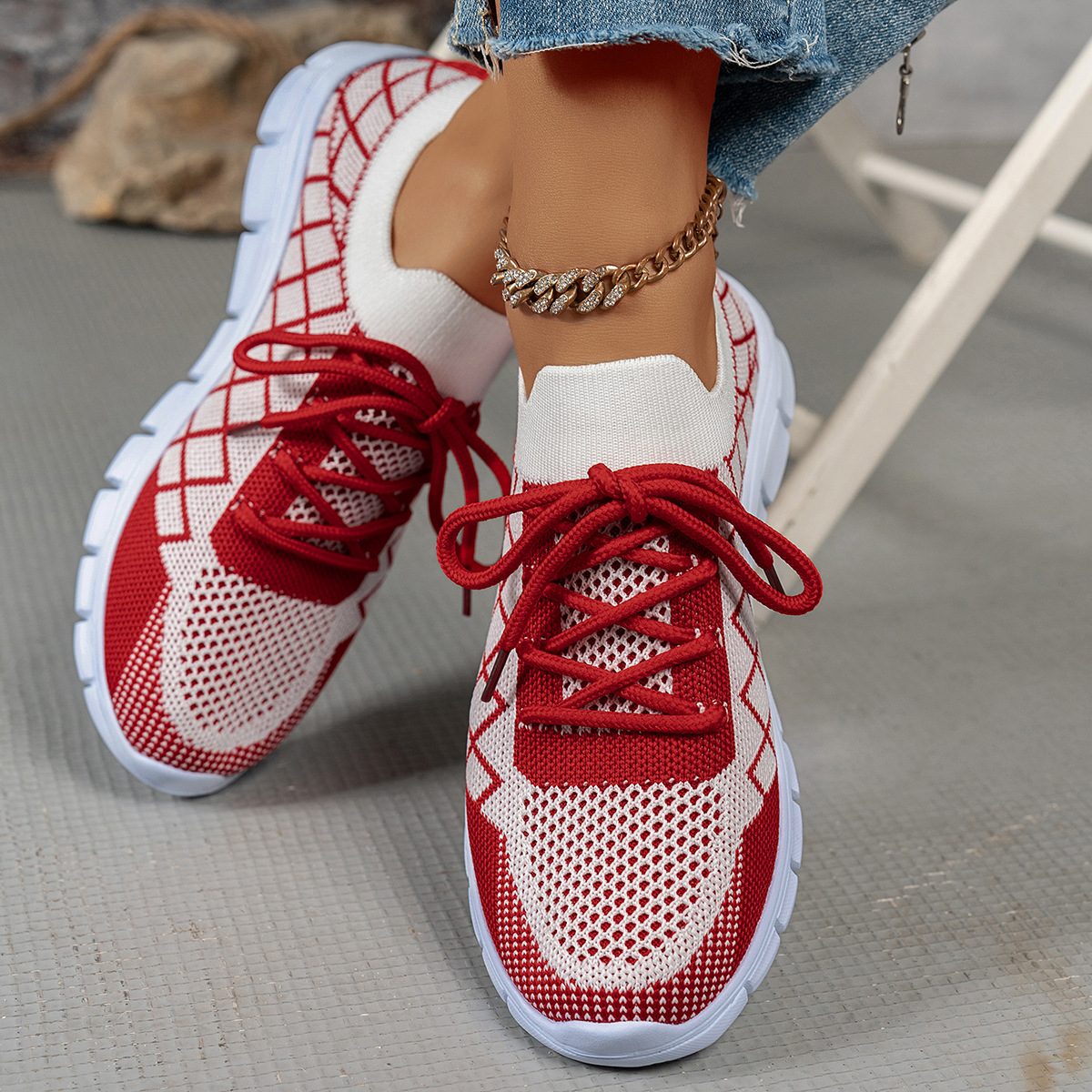 Colorblock Plaid Lace-Up Flyknit Sneakers Ins Mesh Casual Shoes Fashion Breathable Walking Running Sports Shoes For Women – Red