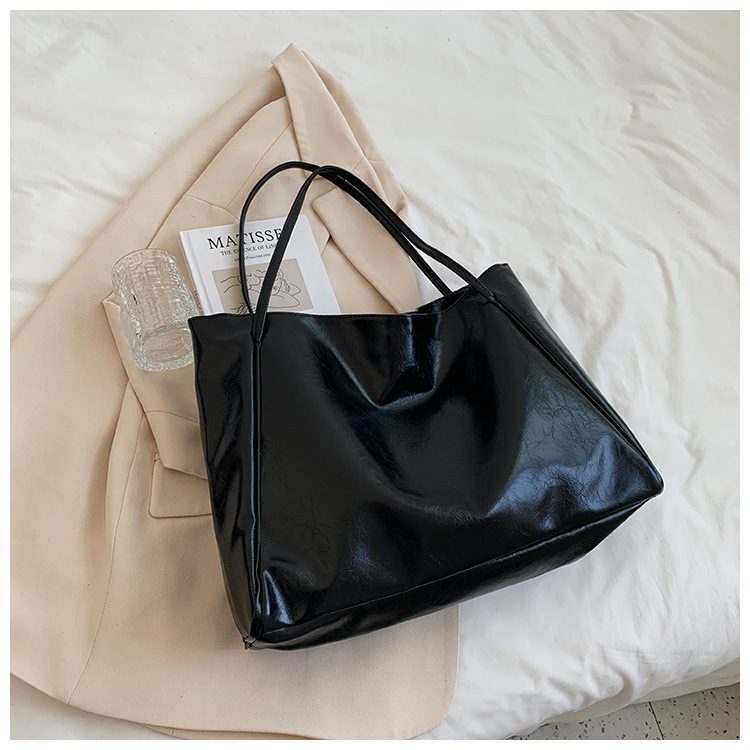 Fashion Handbag New Autumn And Winter Japanese And Korean Large Capacity Soft Leather Shoulder Bag Retro Casual Handbag – Black